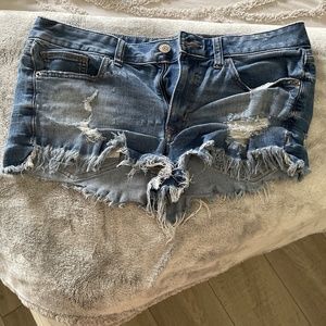 Express cutoff shorts